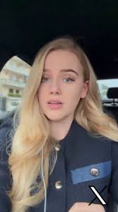 Eva Vlaardingerbroek's Video