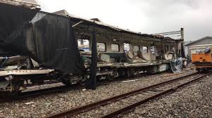 社區論壇．社區討論舊存檔．一般討論．特別討論頁．編輯模板 12月21日： 1998年：首列市區綫現代化列車完成翻新後重新投入服務 2004年：馬鞍山鐵路通車。 車公廟、沙田圍、第一城、石門、大水坑、恆安、馬鞍山及烏溪沙站啟用。 2017年： 港鐵首列市區綫. å°éµä¸ƒå µèª¿è»Šå ´å¤§é‡Œäº‹æ•…emu500åž‹emu508 äº‹æ•…é›»è¯è»Š Youtube