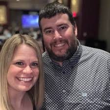 Who can clean and power wash vinyl siding in Duncan?