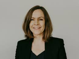 Prof. Dr. Eva Thomann