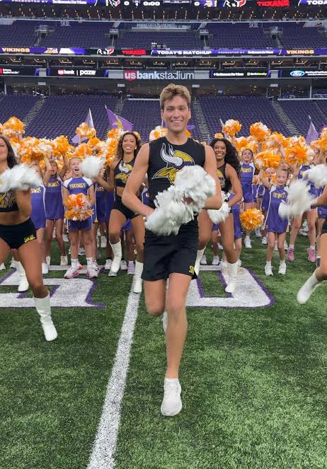 Next Generation of Cheerleading with the Minnesota Vikings