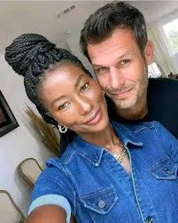 I have been following and studying with Gebis Monks since 2018, and it's  been really heartbreaking to see many islanders follow David Weale and his  angry rants about the community of Buddhists