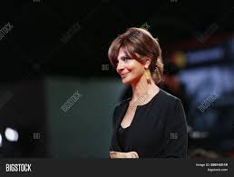 Il dipinto di caravaggio fu trafugato il 18 ottobre 1969 dall'oratorio di san lorenzo e, ad oggi, non è. Laura Morante Walks Image Photo Free Trial Bigstock