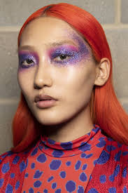 Stop Doing Work And Check Out These Seriously Beaut Fashion Week Make Up Looks Halloween Beauty Makeup Looks Makeup Trends