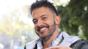 Reaccionan famosos al fallecimiento del conductor Fernando del Solar