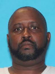 Houston police search for man wanted in death of estranged wife after body  found in ditch