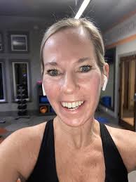 My walk to work, at an average pace, is approximately the same duration as  Nick Lowe's 'Tokyo Bay' EP (Give or take 10 seconds or so). Do any of you  other dullsters