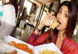 Celebs Diet Secrets What Do Celebrities Eat For Breakfast Aishwarya never believes in any diet chart and that's the reason she eats everything.
