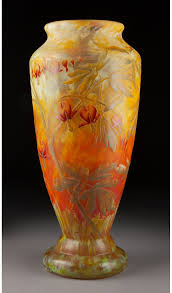 Daum Etched And Enameled Bleeding Hearts Vase Circa 1900 Marks Daum Nancy Cross Of Lorraine 13 7 8 Inches 35 2 Cm Pintura Em Porcelanas