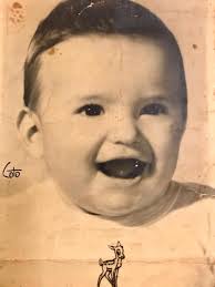 Feliz Día del niño! Nuestro director el Padre Edgar Solano en su niñez.  👦🏻 En conmemoración de este día especial, compartiremos fotos del equipo  de Radio María Costa Rica en su niñez.