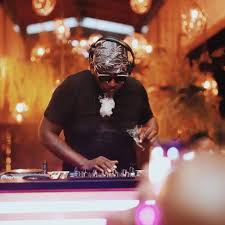 Nasi stoko john vuli gate amapiano mix dj obza thebelebe caltonic sa dj dercynho. Dj Maphorisa Kabza De Small Scorpion Kings Live Stream Mix March 2020 Dj South African Hip Hop African Music