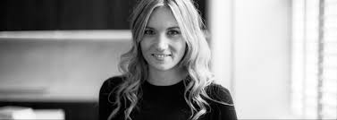 Touch device users, explore by touch or with swipe gestures. 4 Golden Rules On How To Arrange Your Living Room Daily Design News