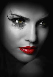 Black And White Red Lipstick Epingle Sur Touch Of Red