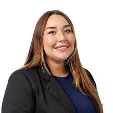 Rebecca Cruse's Instagram, Twitter & Facebook