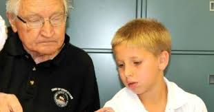 Pint-sized politician leads town meeting for night in Charlestown