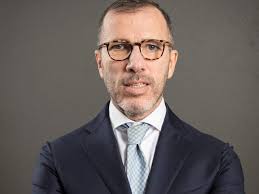 Tim, la fabbrica dei ceo (cinque in dieci anni). Chi è Pietro Labriola, il  nuovo favorito- Corriere.it