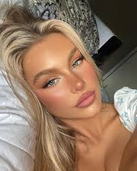 Daria Pavlova (dariaxpavlova)