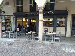 Posizione strategica, di grande passaggio. Bel Bar In Pieno Centro Recensioni Su Canova Del Bo 1493 Steampower Padova Padova Tripadvisor