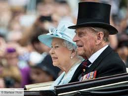 Reine de france puis d'angleterre, aliénor d'aquitaine est née le 1er janvier 1122 en gironde et est morte le 31 mars 1204 à poitiers. Mort Du Prince Philip Comment A T Il Rencontre Son Epouse La Reine Elizabeth Ii Voici