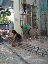 Menggunakan jasa kontraktor untuk membangun sebuah rumah ataupun bangunan lainnya memang sering digunakan saat ini. Renovasi Rumah Makassar Tlp 0813 4371 4711