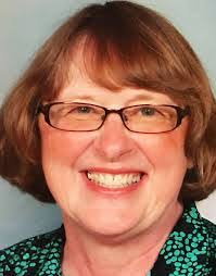 Ellen Belcher's Instagram, Twitter & Facebook