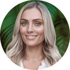 Brittney Gee's Instagram, Twitter & Facebook