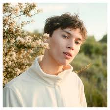 Justin Alton's Instagram, Twitter & Facebook