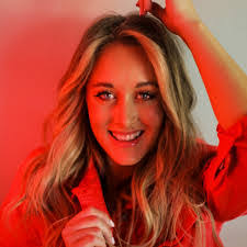 Deborah Leitner's Instagram, Twitter & Facebook