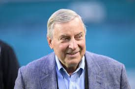 Ex-Raptors star Carter part of group seeking to buy stake in Buffalo Bills,  AP source says