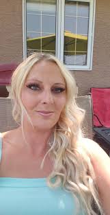 Snap a selfie, and share what you're doing RIGHT NOW. It's been a quick  minute since we've saw each other last... Yep, I'm still here! -Amanda