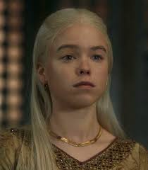 I don't care what anyone says, this is really a perfect casting!  #HouseOfTheDragon #millyalcock #emmadarcy