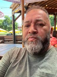 What is the cheapest house style to build?