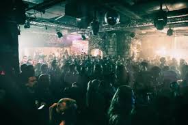 Nff club accueille des concerts pour bien des genres. Tanzen Und Feiern 10 Tipps Fur Partynachte In Bremen