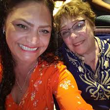 Suggestions for filling shamrock wreath form gaps