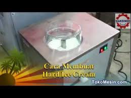 Selain bahannya, kedai ice cream juga biasanya menggunakan bantuan mesin ice cream untuk membuat esnya. Cara Membuat Hard Ice Cream Youtube