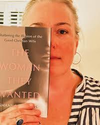 Shannon Hendrickson's Instagram, Twitter & Facebook