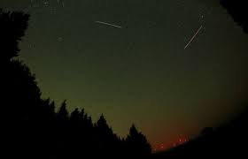 Check spelling or type a new query. Sternschnuppen Fotografieren Perseiden Am Himmel So Gelingt Das Perfekte Sternschnuppen Foto News De