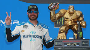 He won a pole at dover and posted 12 top 10s in 36 starts with a best finish of second. Nascar Statwatch Martin Truex Jr S Blowout Win At Dover