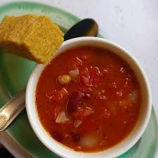 Lunch Time 🥰 Today's 3 yummy soups: Tomato basil ( vegan, gluten free)  Chili (vegan, gluten free) Potato dumpling ( vegetarian) We've added joy's  Corn bread today, it's gluten free too! Our
