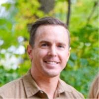 Lee Weiland's Instagram, Twitter & Facebook