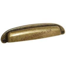 antique and vintage drawer pulls & knobs