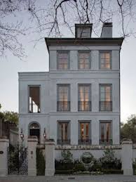 49 Adorable Exterior Classic Design Ideas For Your Home Inspiration Decoomo Com House Designs Exterior House Exterior Traditional Architecture