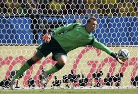 Bayern took the lead through a lewandowski penalty at the start of the second half. Squawka Football On Twitter Football World Football Goalkeeper