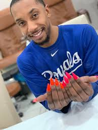 Poor service at Lux nail spa in Erath County