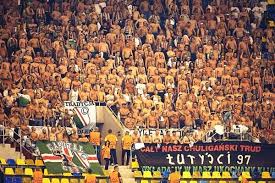 Thousands of legia fans had converged in the city centre celebrating the club winning the polish in home derby match against legia's reserves, a fight broke out between two sets of polonia warsaw. The Away Fans Ar Twitter Legia Warsaw At Steaua Bucharest Yesterday Nutters Awaydays Http T Co Nytqhigxuz