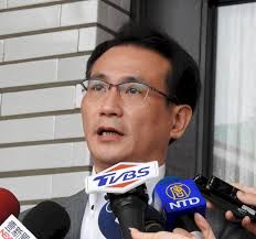May be an image of text. è—ç‡Ÿæ‰¹æ°'é€²é»¨åœ˜ èƒŒå¾Œæ…åˆ€ é„­é‹éµ¬ éƒ½æ˜¯å…¬é–‹è³‡è¨Š æ–°èž Rti ä¸­å¤®å»£æ'­é›»è‡º