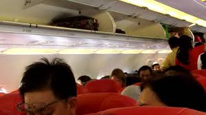 Aisle, window seat or even just sitting with your family for a small fee! Hot Seat Express Boarding Airasia 14 Okt 2012 Youtube