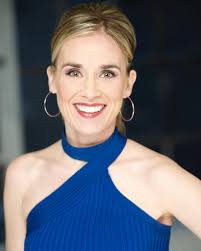 Meet @kimschuesslerartist the artist behind our new Illuminate-Her bra  collection @spanx. (Swipe to see the bras!) We will be featuring female  artists