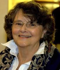 Sarah Doetsch's Instagram, Twitter & Facebook