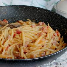 Pasta Con Pancetta E Pomodorini Cremosa Senza Panna